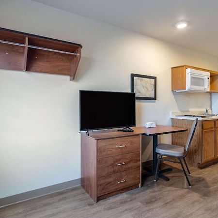 Woodspring Suites Champaign Near University ภายนอก รูปภาพ