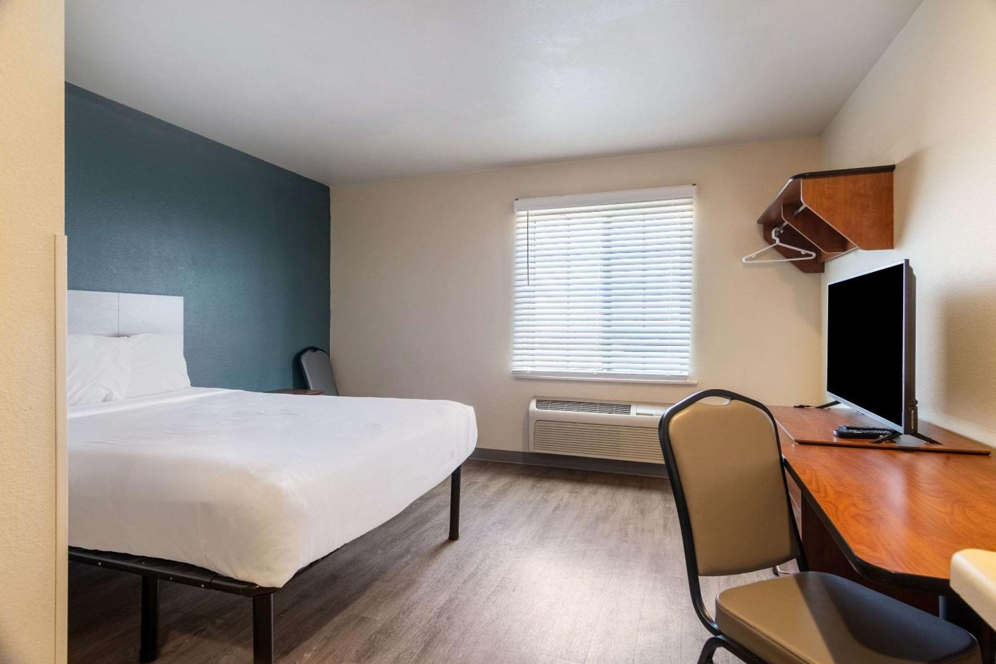 Woodspring Suites Champaign Near University ภายนอก รูปภาพ