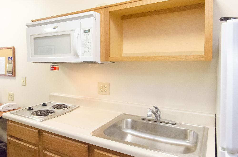 Woodspring Suites Champaign Near University ภายนอก รูปภาพ